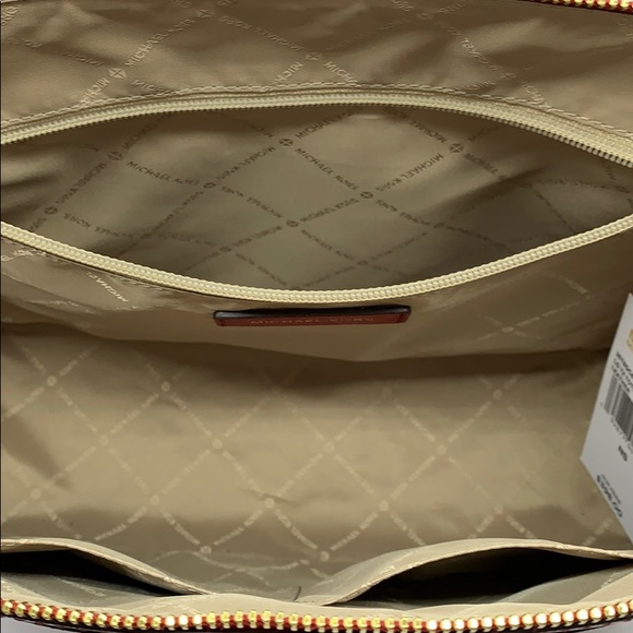 MICHAEL KORS CIARA LG TZ TOTE SCARLET 35T8GC6T9L - Picture 16 of 16